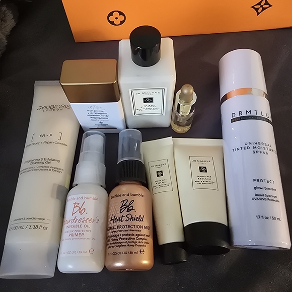Jo Malone Skincare Collection - Black, White, Gold - Picture 1 of 16